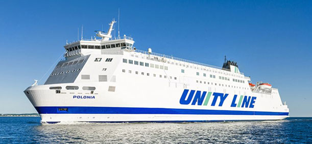 prom Unity Line na tafli wody